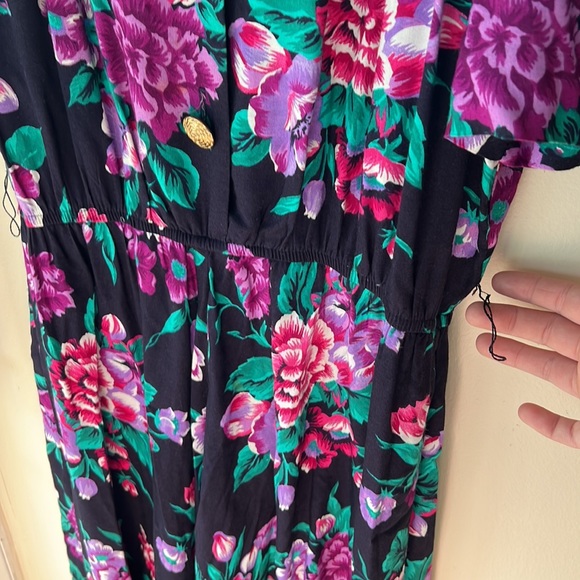 VINTAGE Leslie Fay Floral Dress with pockets! Spring Dress - Picture 4 of 6